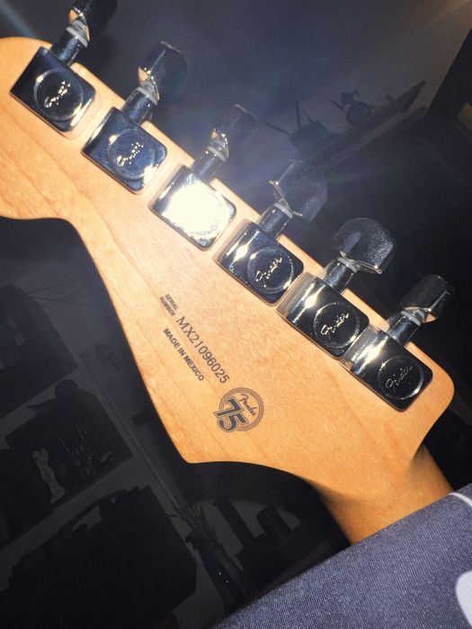 Fender Player Stratocaster SSS  2021, 75th Anniversary