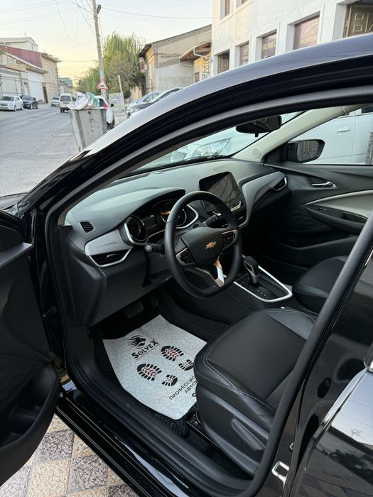 Chevrolet Onix premier plus