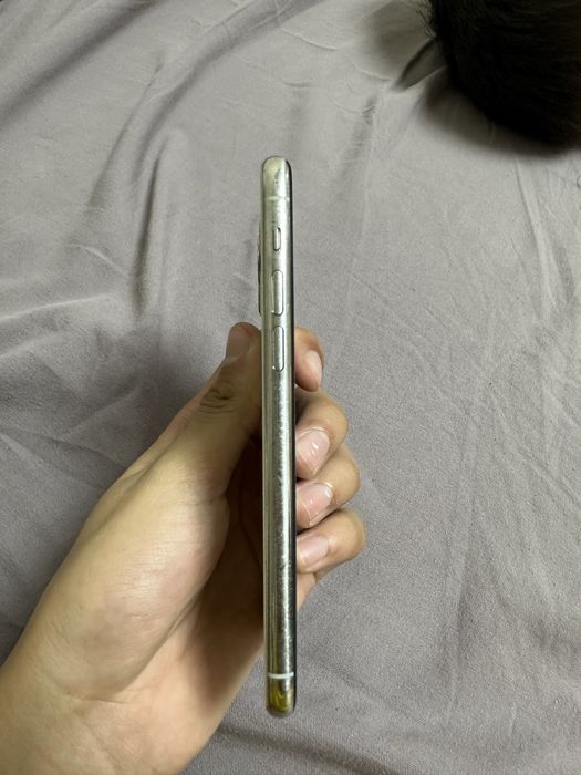 Продаю айфон 11 про