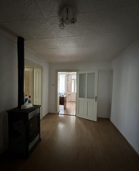 Casa de vânzare ,2 corpuri