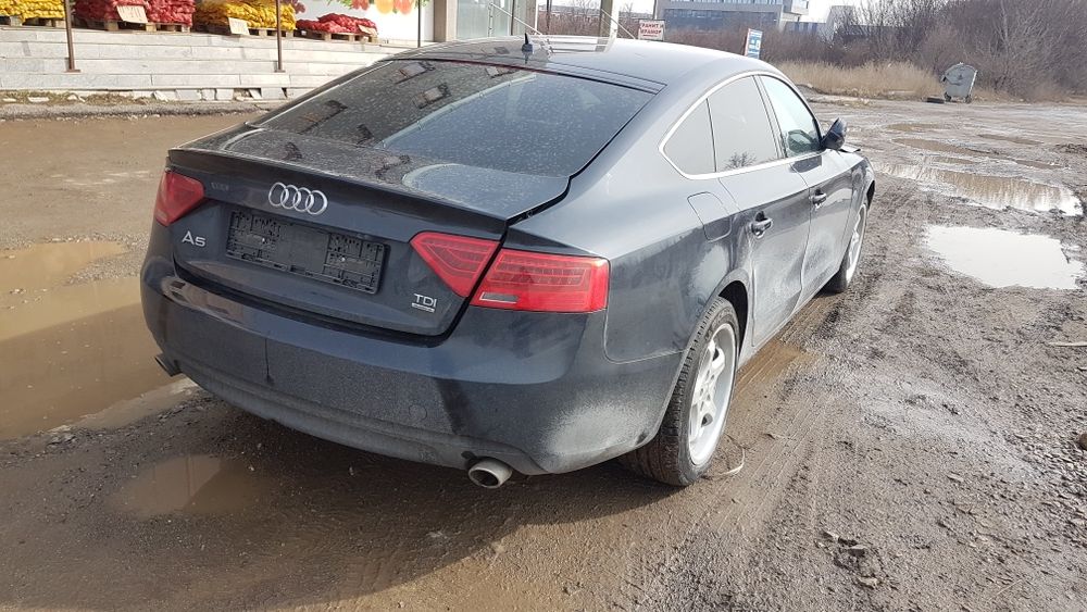 Продавам На Части Ауди А5 3.0тди 2014г,245кс,АВТОМАТ 4х4,5врати