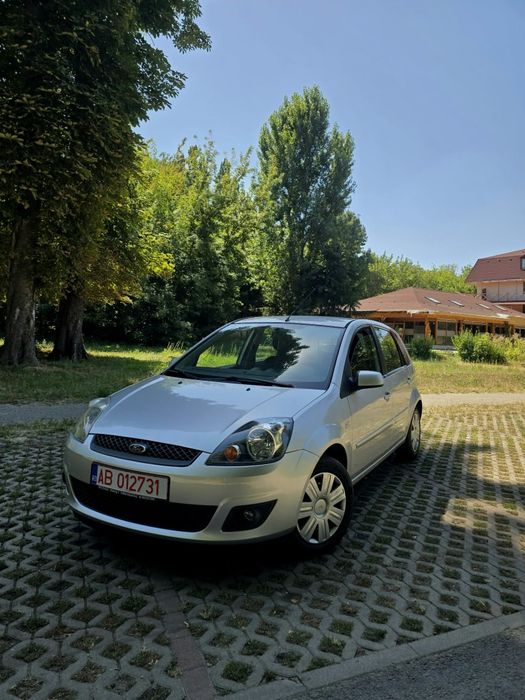 Fiesta Edition 1.3 benzină  Pe lanț  158400 KM  import recent germania