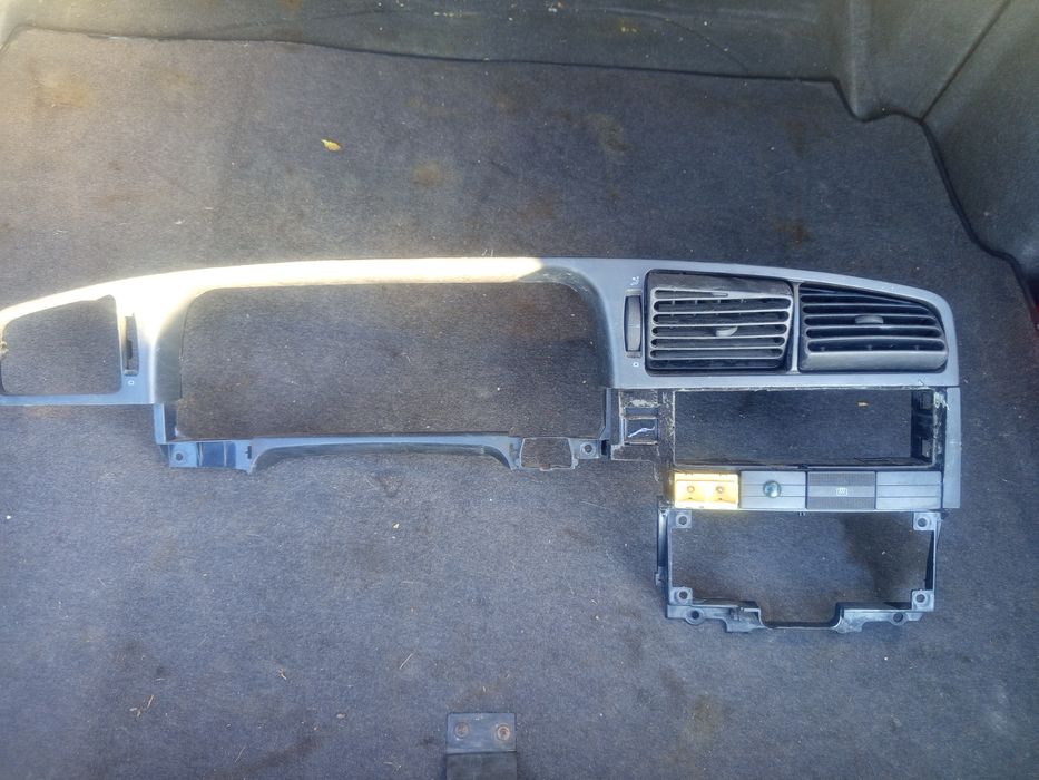 Консоль пассат б4