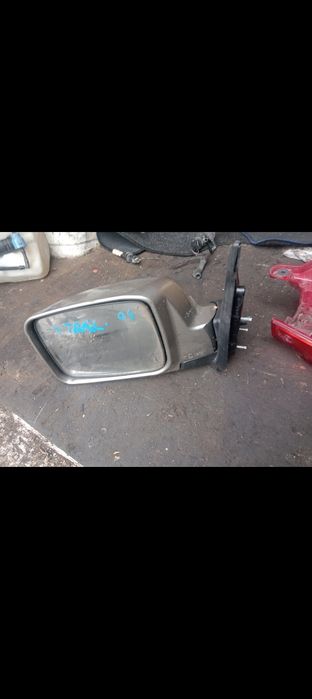 Oglinda stângă. Nissan  x trail 2004