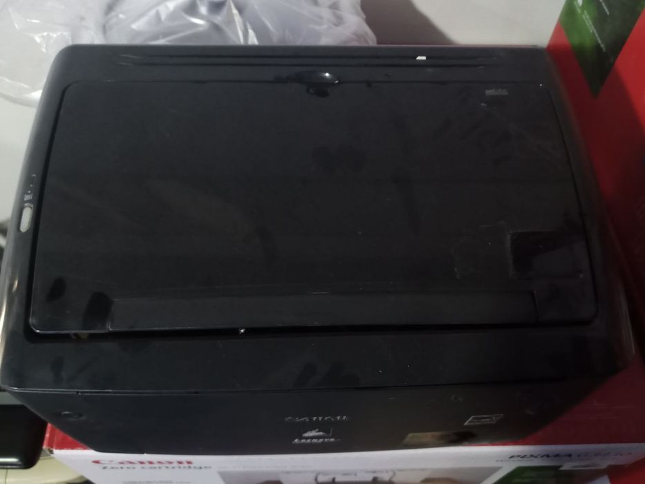 Canon i-SENSYS LBP3010B modeli holati yaxshi