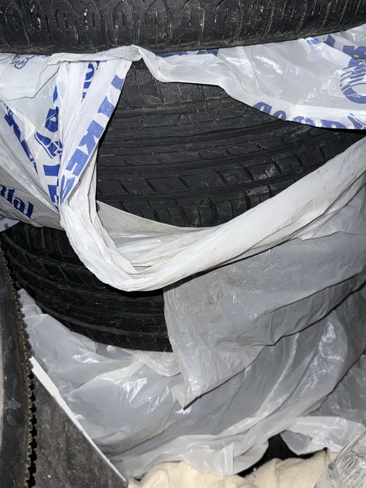 Продам резину 215:55:17