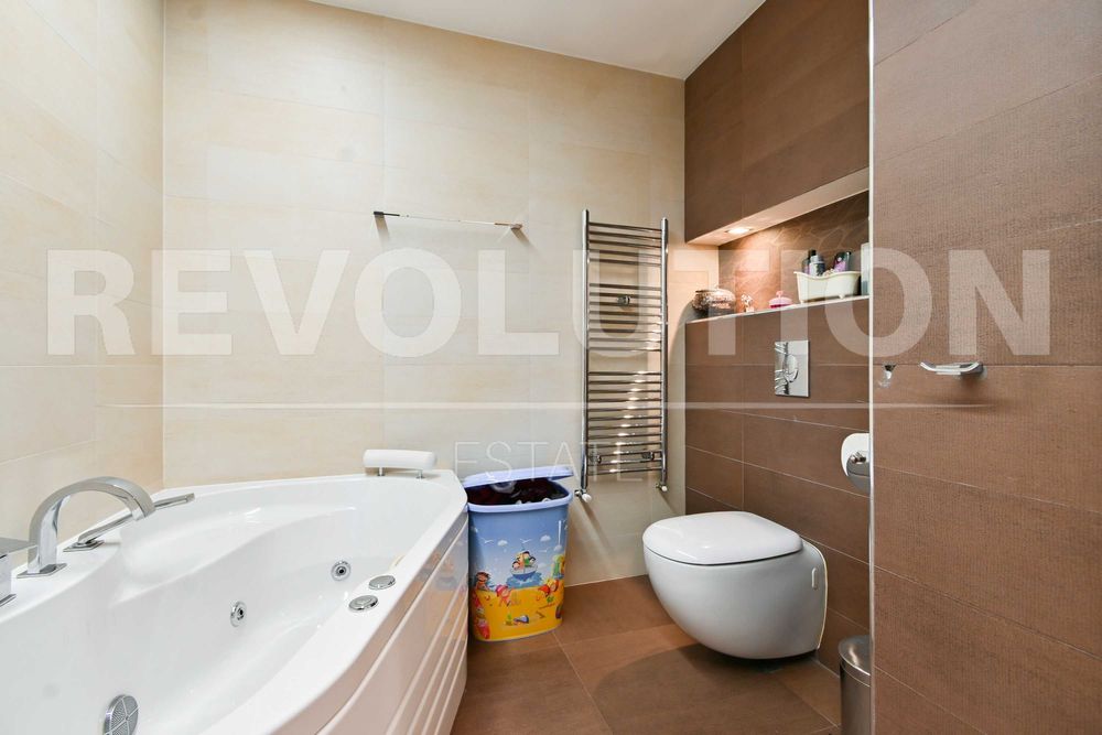 Продава се Четиристаен апартамент в София, Витоша - 220 кв.м за 1955 €/кв.м - Снимка #7