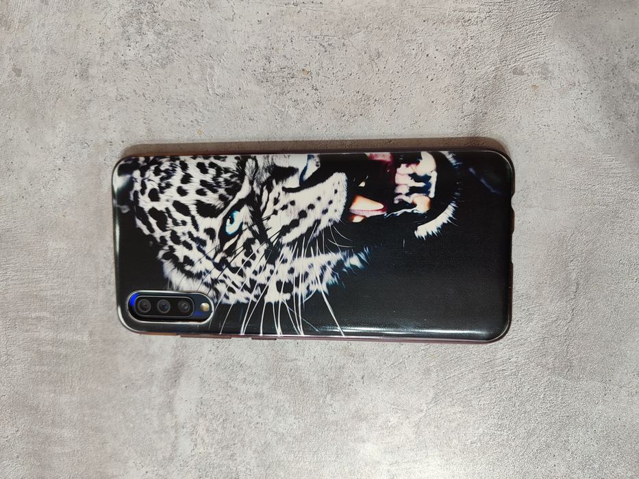 Самсунг а70 телефон