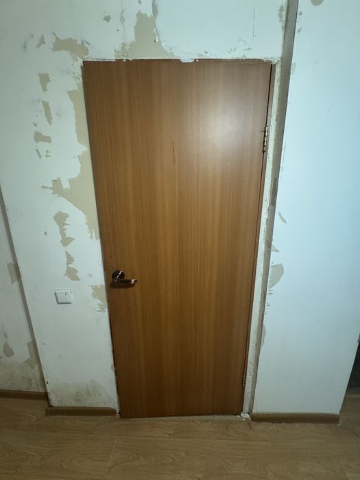 Продам б/у двери