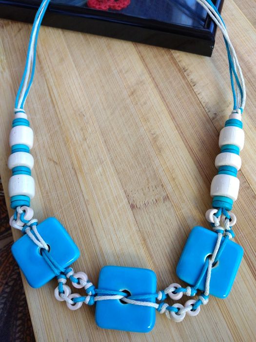 Колиета от керамика, ръчна изработка