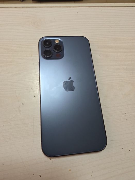 iPhone 12 pro.Holati yaxshi