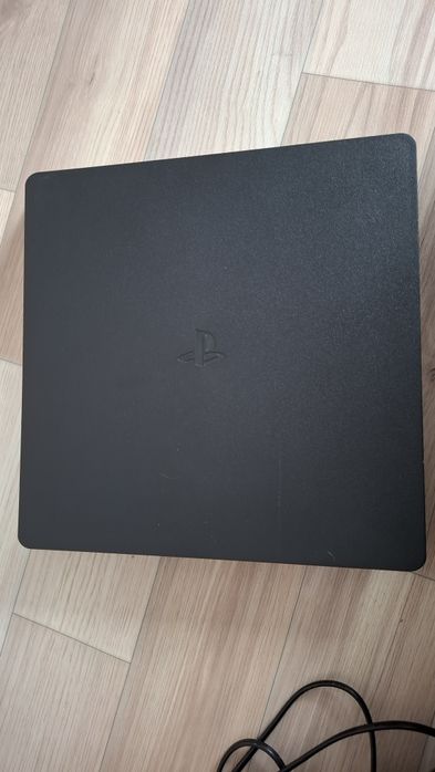 PS4 slim 500gb + 2 джостика