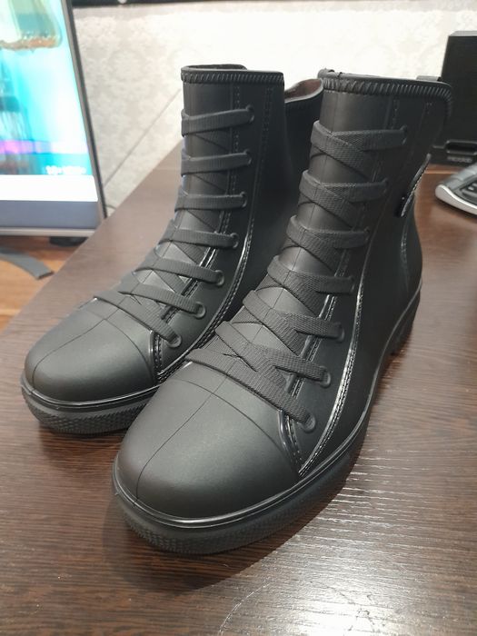 Стильные резиновые мужские сапоги