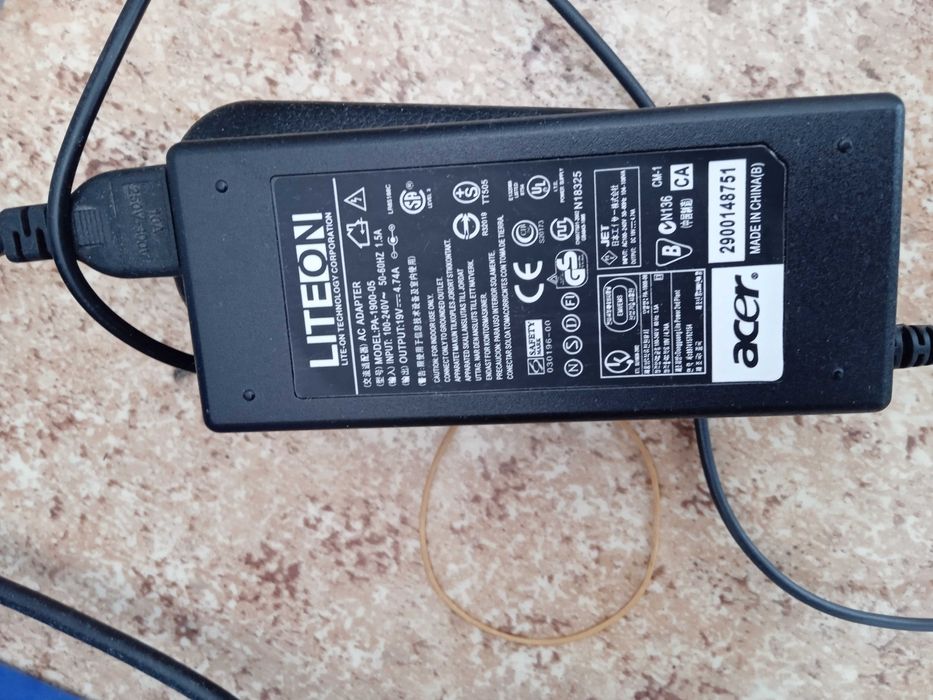 Продавам лаптоп Acer Aspire 4730Z