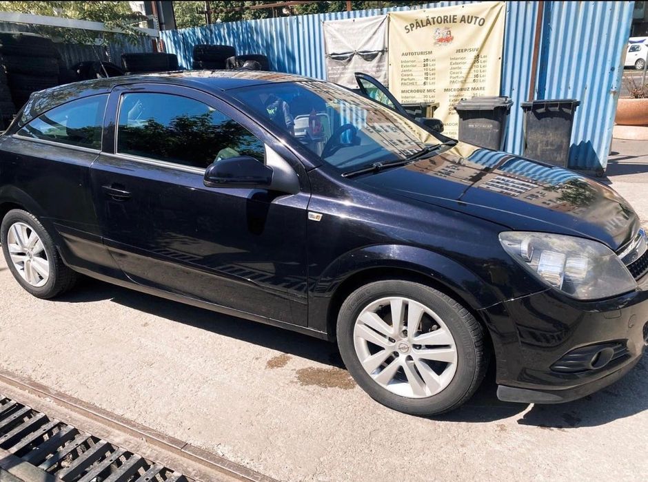 Opel astra Gtc 2010
