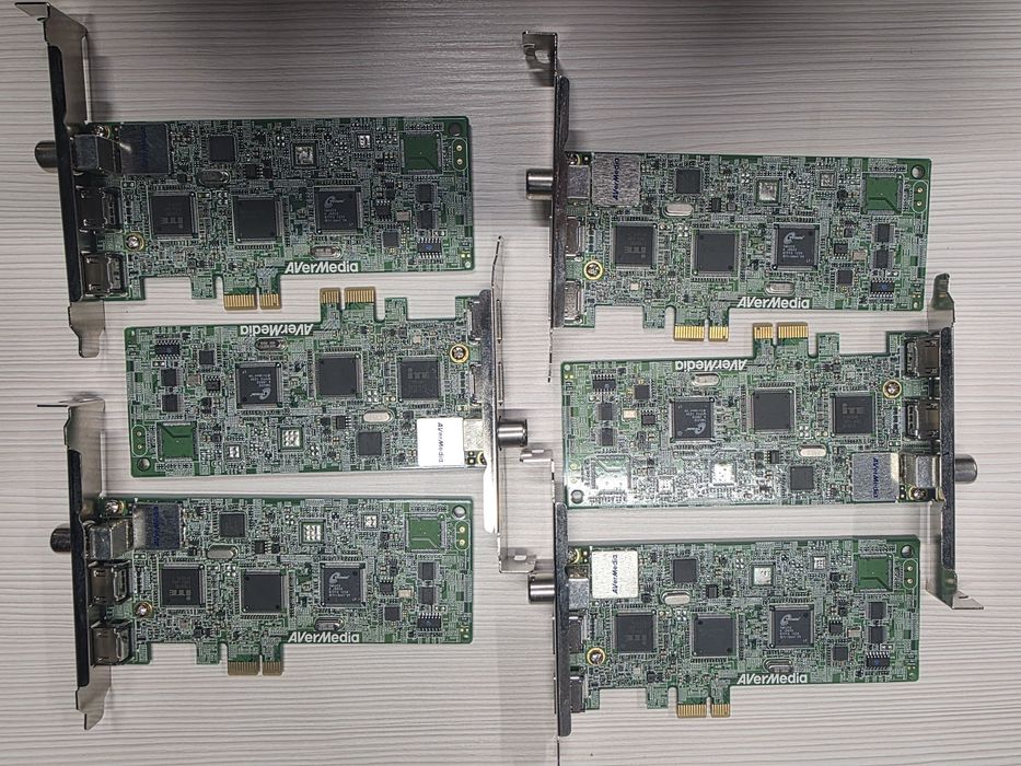 Vand Placa captura AVerMedia AVerTV CaptureHD H727 E 6 bucati