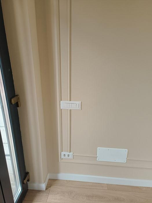 Varuim cu pompa airless. Varuit profesional. Var lavabil. rasini epoxy