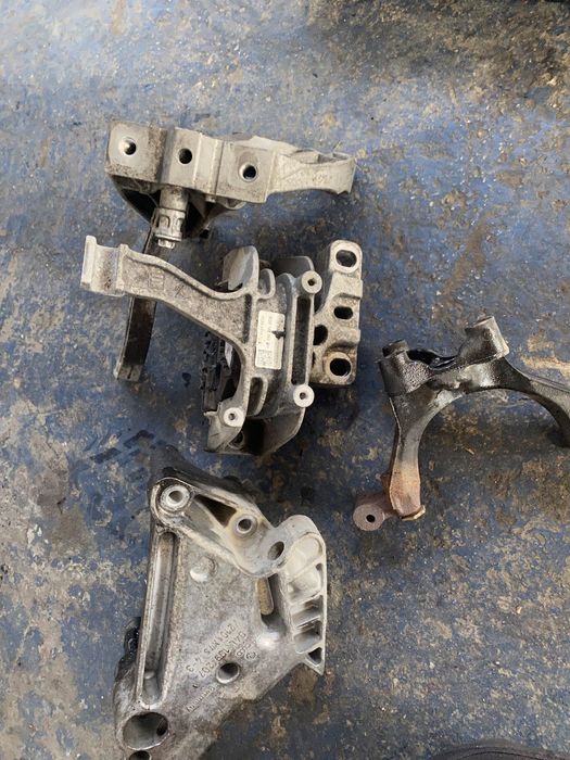 Suport motor cutie pompa octavia 3 passat b8 golf 7 a3 seat