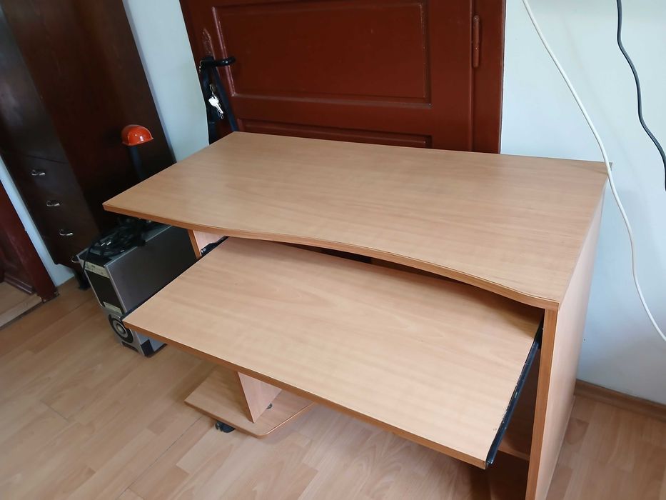 Birou de calculator din PAL melaminat de 18 dimensiuni 105x50x78cm