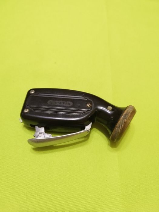 Продавам стар фенер