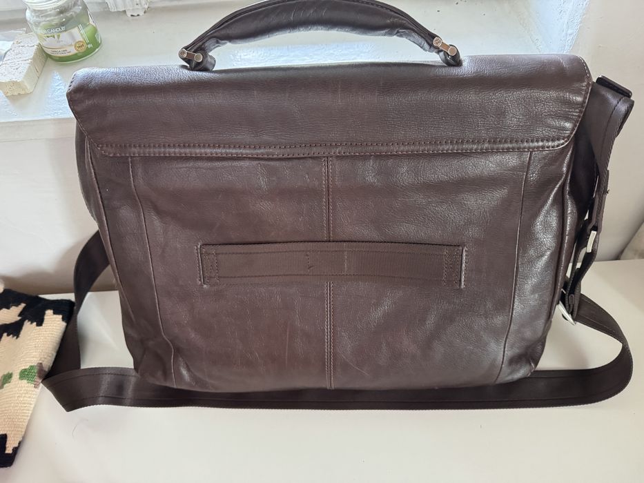 Geantă business Piquadro din piele naturală, stare foarte bună