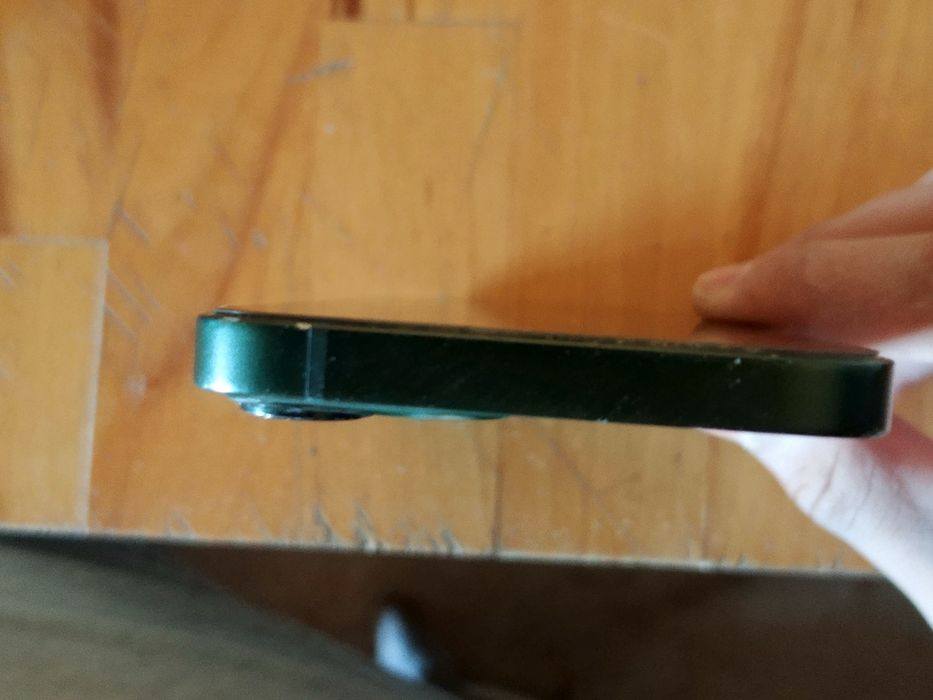 В продаже Iphone 13