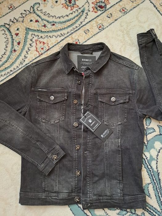 Джинсовая куртка