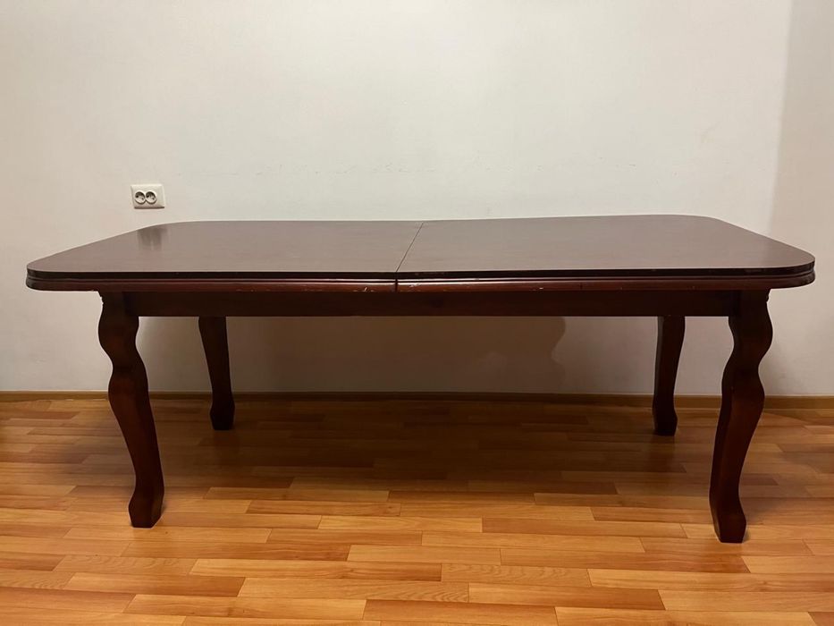 Стол гостевой деревянный