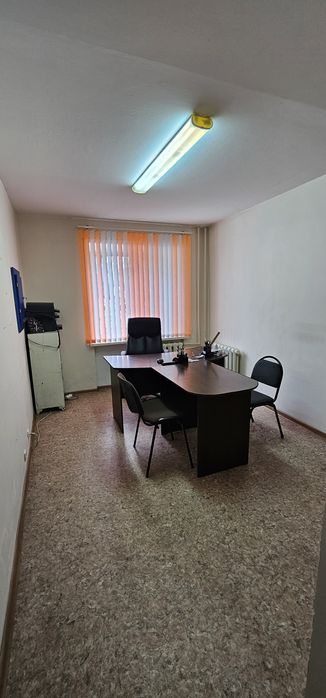 Продам помещение 96кв.м. с крыльцо на улицу Ленина.
