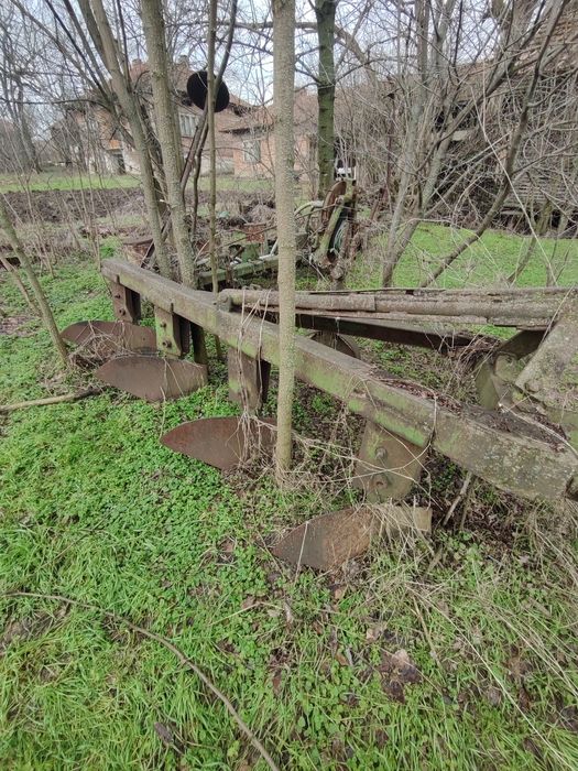 Плуг и култиватор