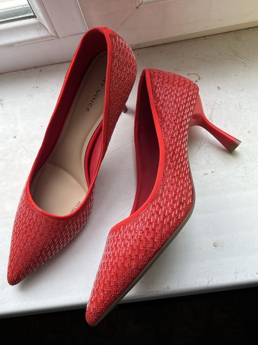Туфли красные женские