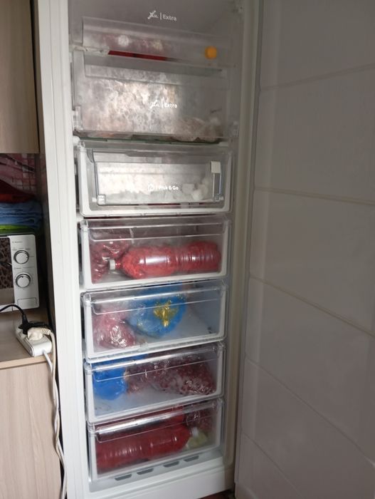Срочно морозильник продам