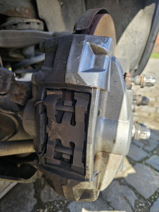 Спирачни апарати за Infiniti FX50