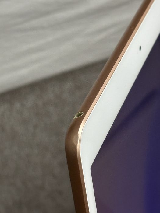 Продавам iPhone 6s, iPad 7th Generation, Apple pencil 1st Generation