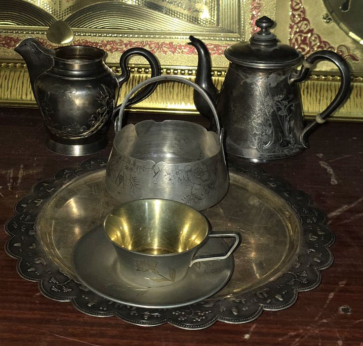 Царские Чайник и Молочник. Серебро 84 пробы. По Цене за 1 грамм