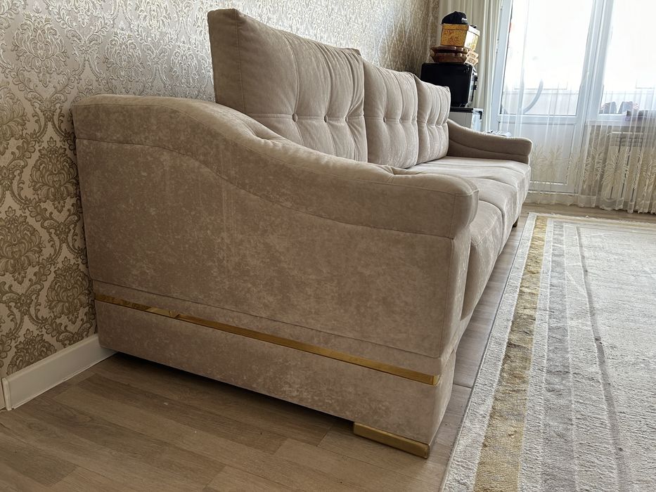 Продам диван 3 метровый