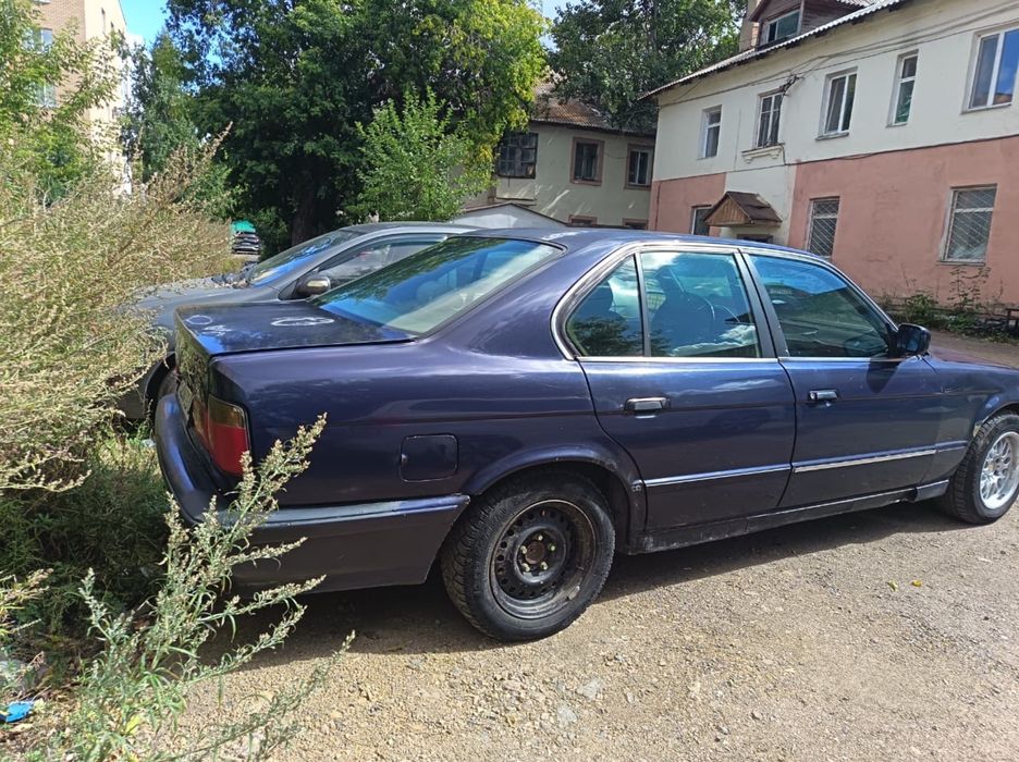 Продам BMW E34 520