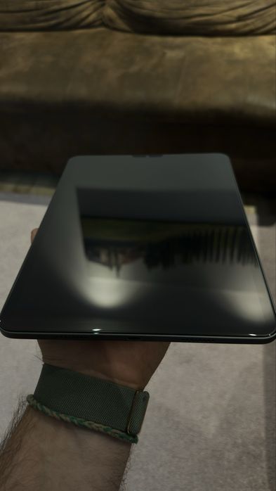 Salut! Vând Ipad 11 Pro, generatia a 3-a, M1, 256 GB Memory, Wifi version