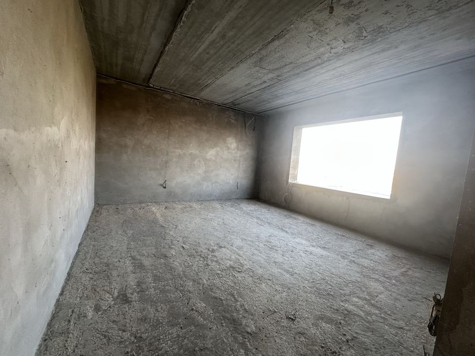 Евро дом сотилади 3.7 соток 500 кв.м каробка Хасанбой махалласида