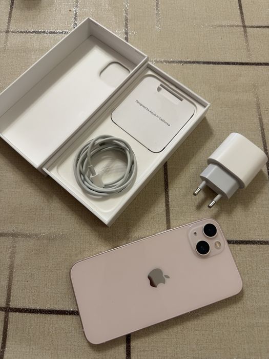 Продавам Iphone 13 128GB