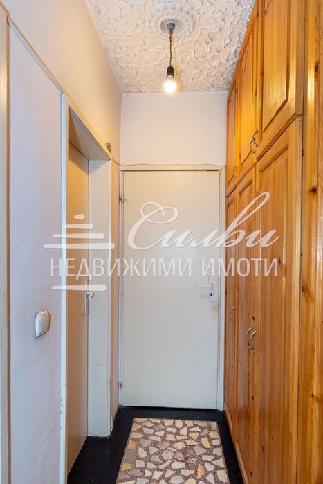 Двустаен СРЕДЕН апартамент - кв. Болница!