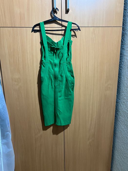 Платья на продажу