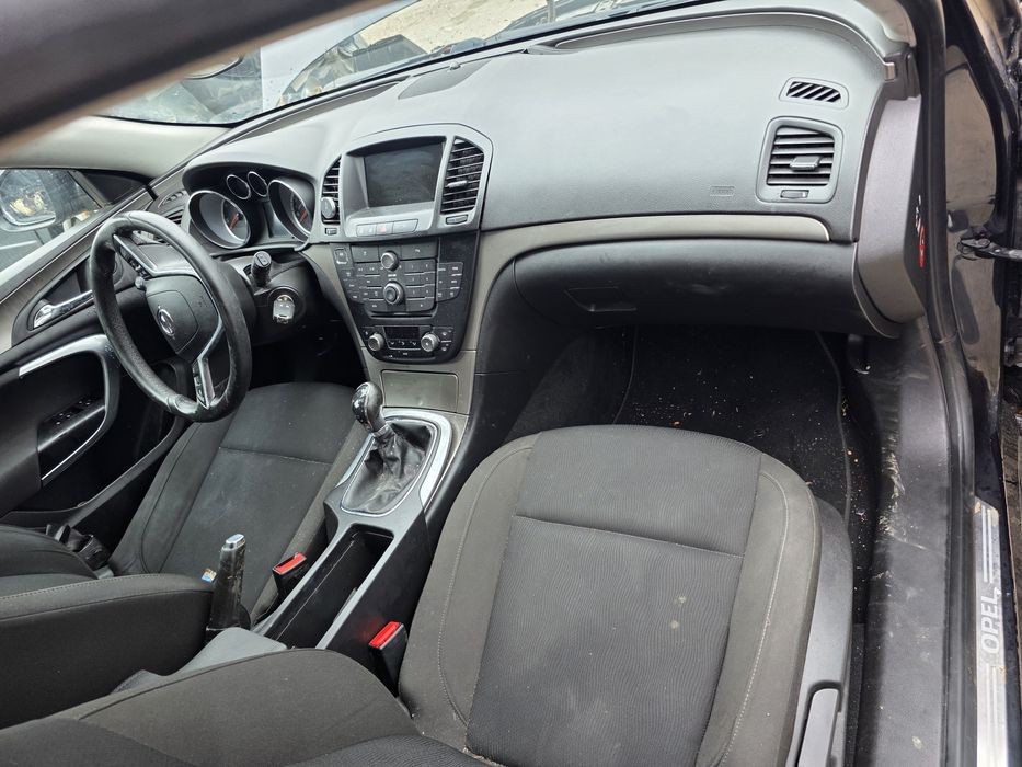 Dezmembrez Opel Insignia 2.0d