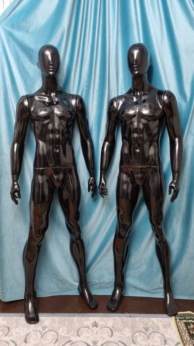 Манекены мужские.