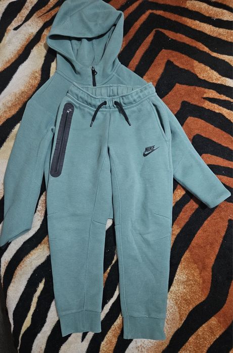 Оригинален детски екип найк