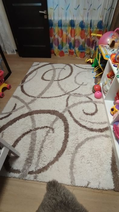 Продам Коврик в гостиную