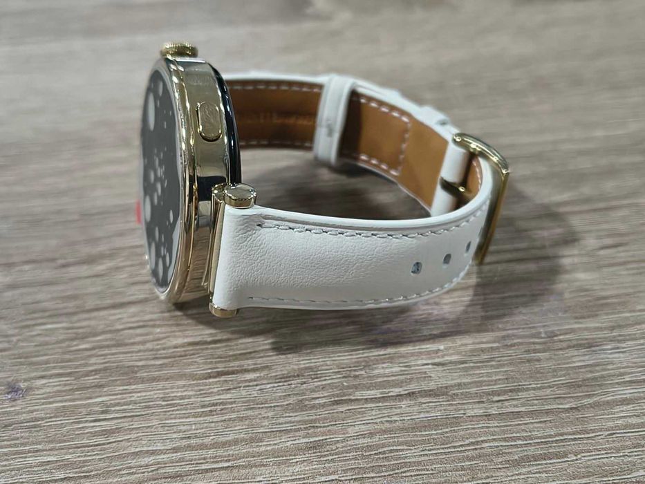 Смарт часовник Huawei GT4