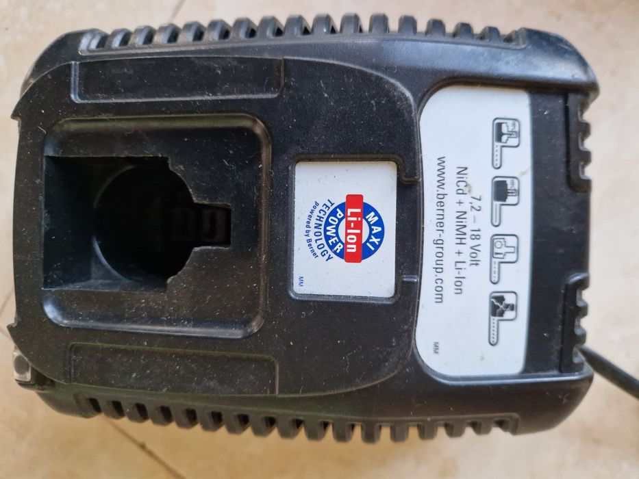 Dewalt DE 9135 - incarcator ( sursa )