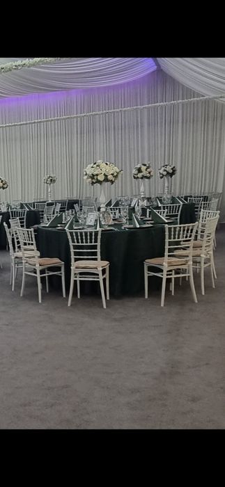 Vand scaune chiavari