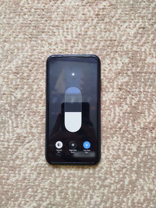 Продам Айфон 11/iphone 11